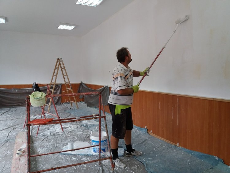 В Дебър реконструират цяла сграда за най-малките ученици