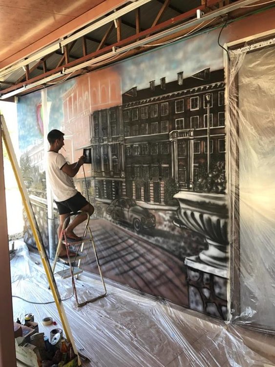 Авторът на гумения парк рисува Димитровград през 60-те години