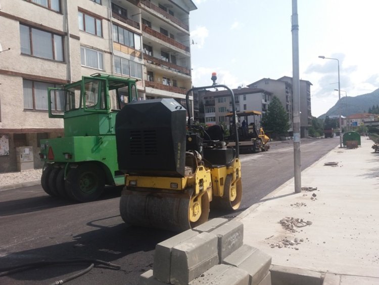 Общината се моли, гражданите си п(а)суват. Защо в Смолян няма ред?