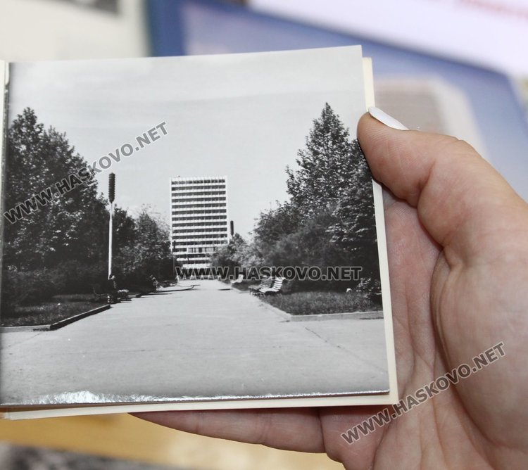 Подредиха изложба за историята на Димитровград в библиотеката