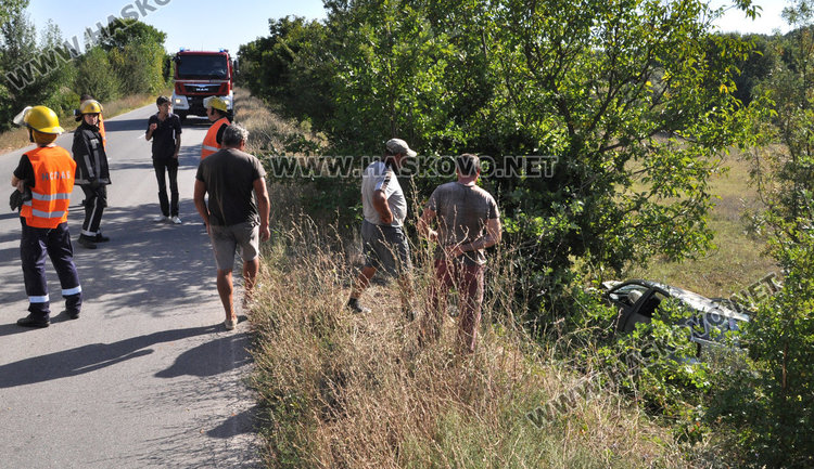 Бременна шофьорка излетя с Голф от пътя