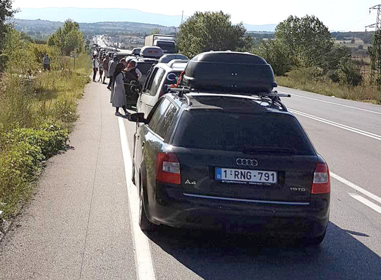 Читател: Граничните пунктове от Турция за България са затапени, чакаме часове