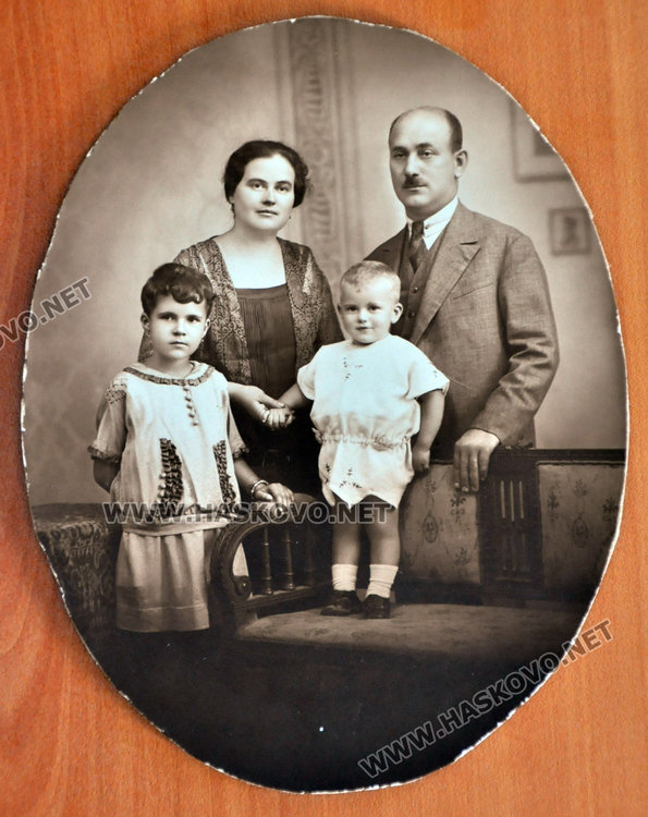 Александър Милушев дари на Музея медицинските инструменти на дядо си, основател на Военна болница