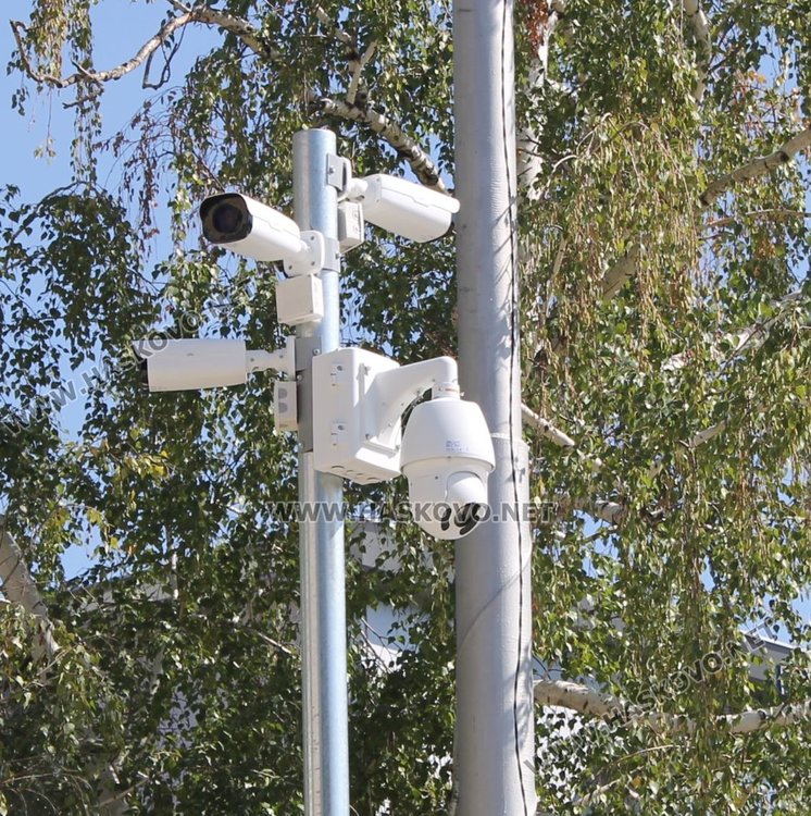  Поставени към момента са и 21 камери за видеонаблюдение 