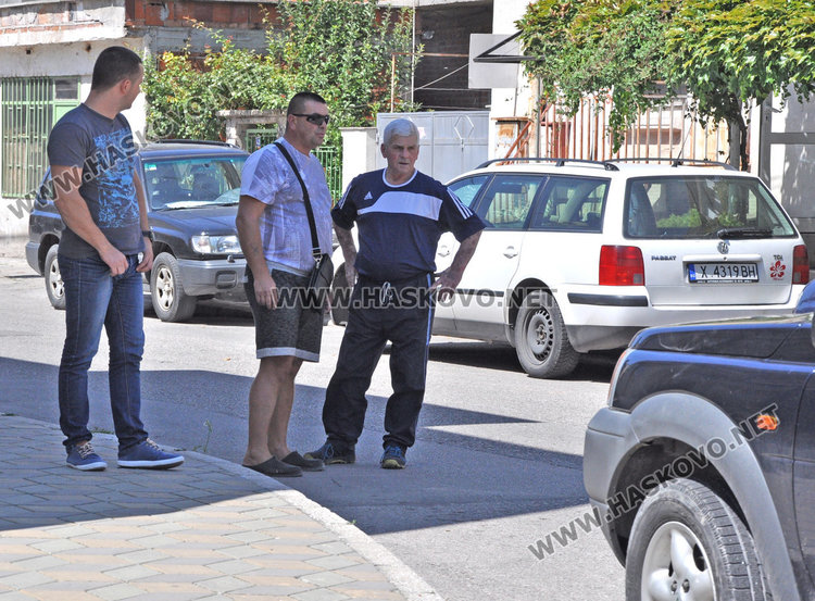 Ровър засече Фолксваген на кръстовище на Кърджалийска