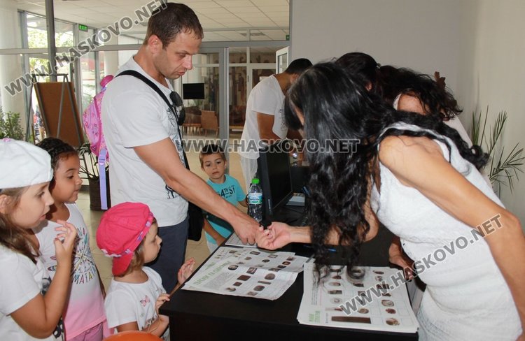 Детски панаир привлече десетки деца и родители в Димитровград