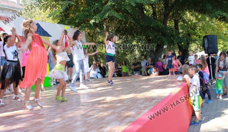 Детски панаир привлече десетки деца и родители в Димитровград