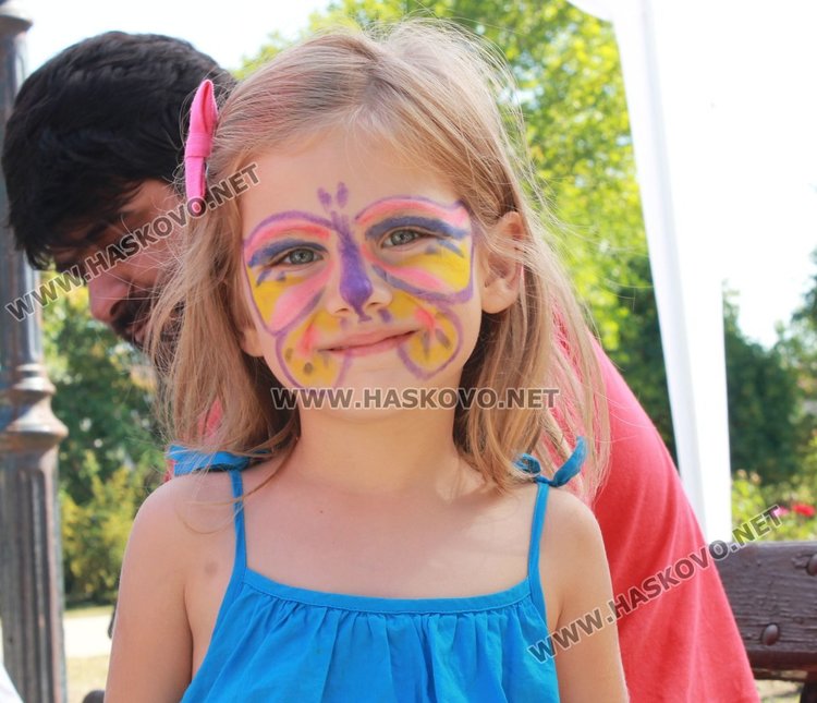 Детски панаир привлече десетки деца и родители в Димитровград