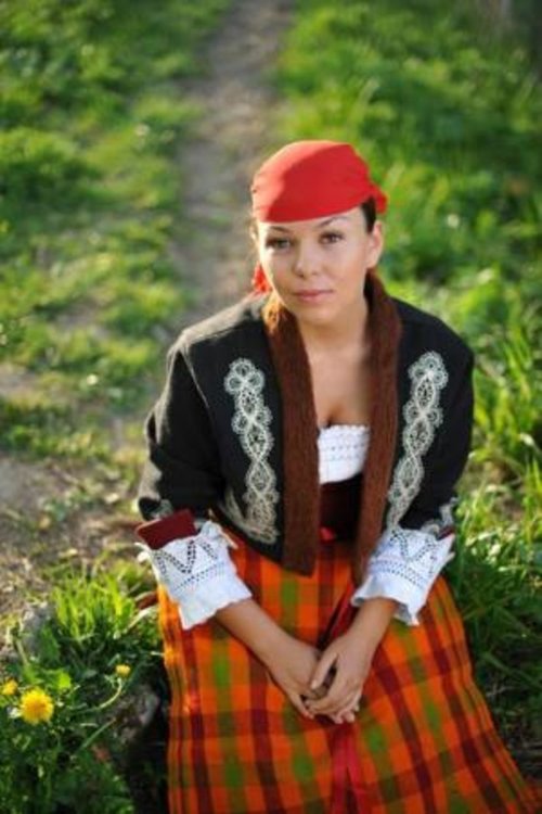 Светла Дукатева е певица и в гайдарски състав "Петко войвода", сн. gaidari.com