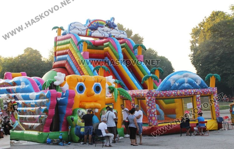 След пенсионерските клубове и читалищата изнасят концерт в парк "Марица" 