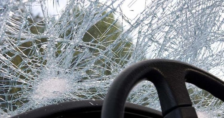 15-годишен шофьор обърна кола с още две деца в нея