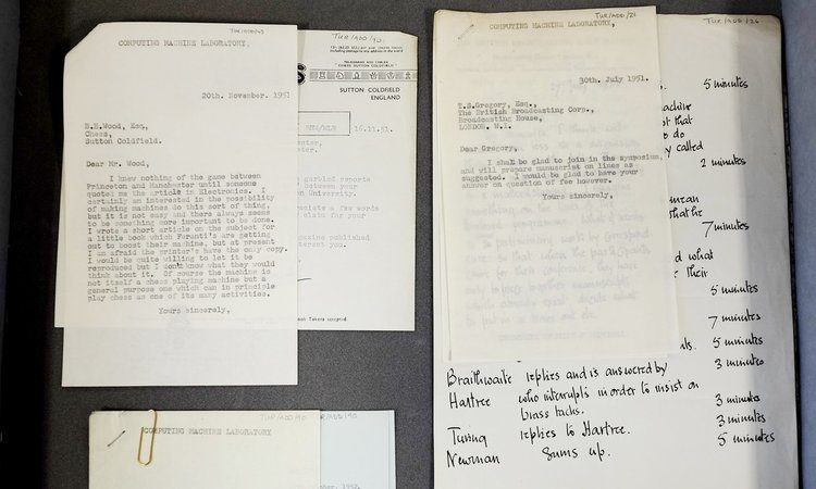 Откриха непубликувани писма на Алън Тюринг в шкаф на Манчестърския университет 