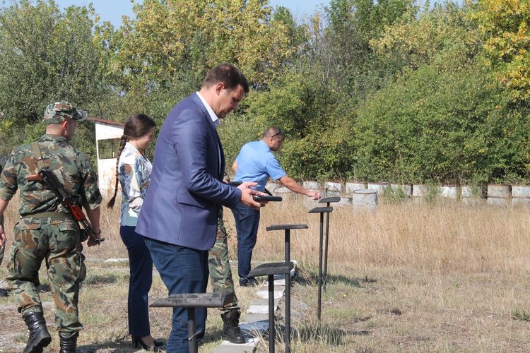 Областен и МВР шеф стрелят на празника на Втора механизирана бригада