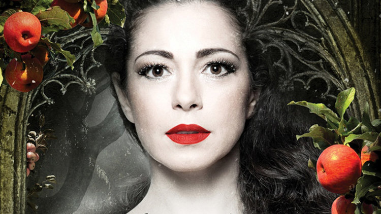 Магнетичната Елена Петрова в хасковския театър за празника на града