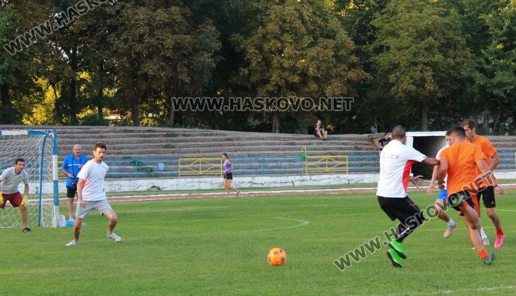 Наградиха победителите в турнира по футбол в Димитровград