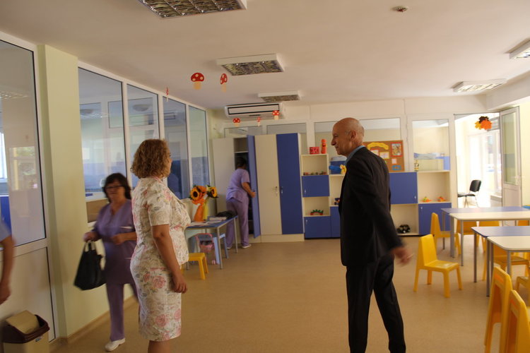 Кметът Добри Беливанов посети обновената детска градина „Слънце“