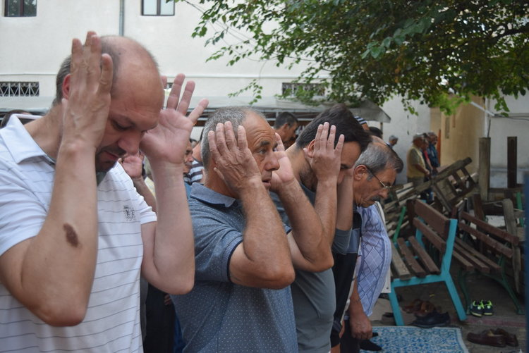 Курбан Байрам е.Мюфтийството започва голяма благотворителна кампания