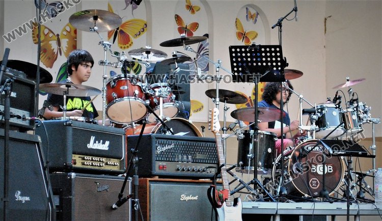 „Обратен ефект“ забиват тази вечер на Рок феста в Хасково