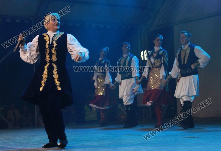 Певицата Николина Чакърдъкова зарадва димитровградчани с концерт