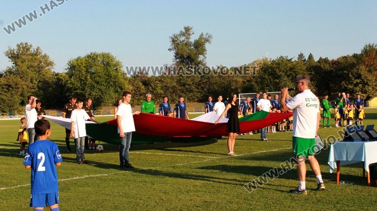 Мачът на ветераните от Димитровград и звездите на САЩ 94 завърши с равенство