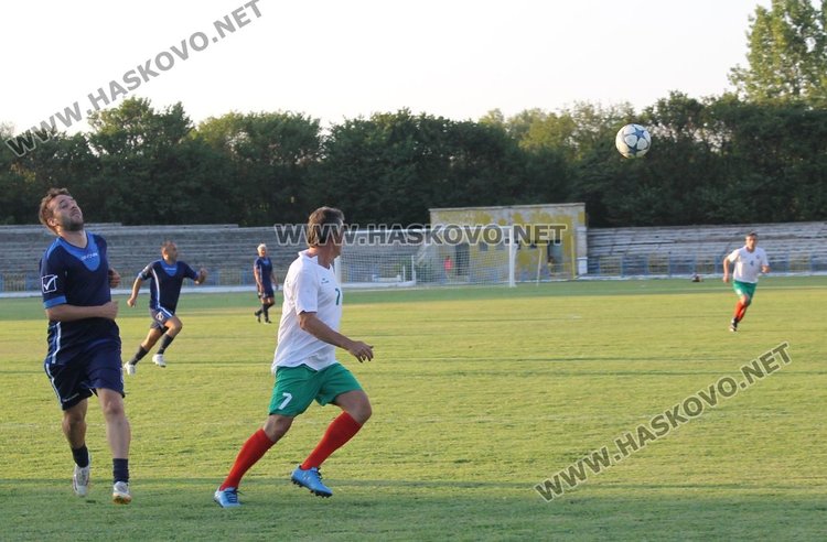 Мачът на ветераните от Димитровград и звездите на САЩ 94 завърши с равенство