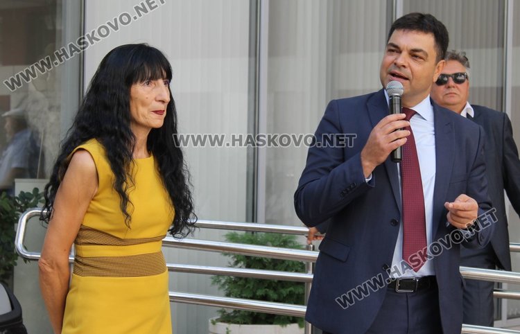 Студенти сътвориха новия календар на Димитровград