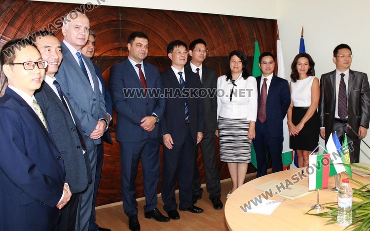 Димитровград възстановява отношения с китайския град Дзияо Дзиян