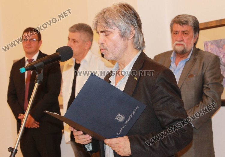 Гост на изложбата бе живописецът Николай Янакиев