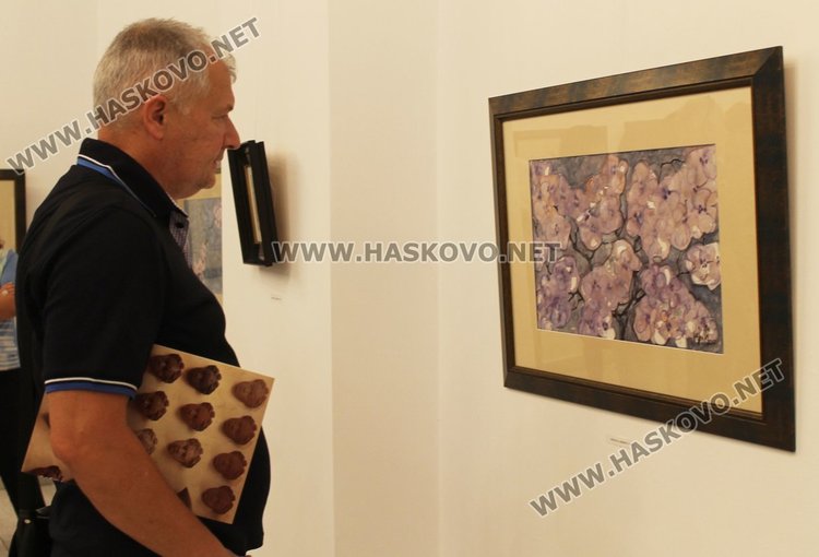 Вежди Рашидов откри първа самостоятелна изложба в Димитровград