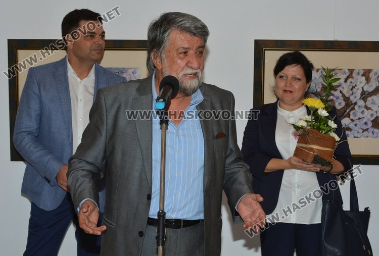 Вежди Рашидов откри първа самостоятелна изложба в Димитровград