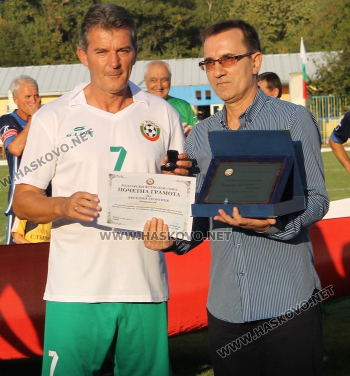 Мачът на ветераните от Димитровград и звездите на САЩ 94 завърши с равенство