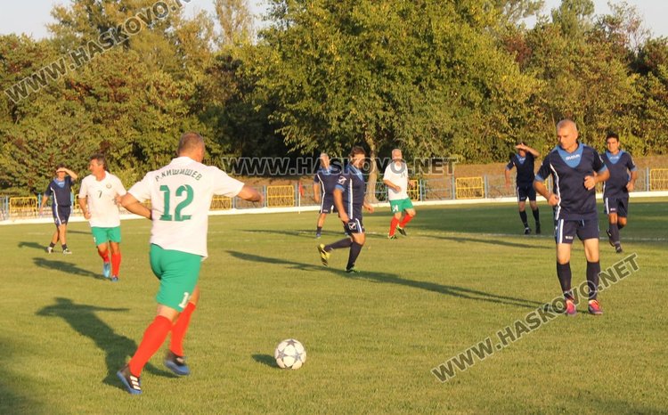 Мачът на ветераните от Димитровград и звездите на САЩ 94 завърши с равенство