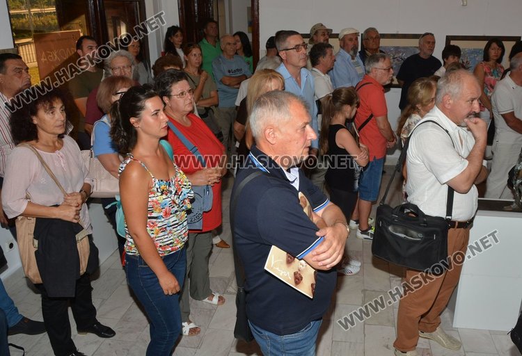 Вежди Рашидов откри първа самостоятелна изложба в Димитровград