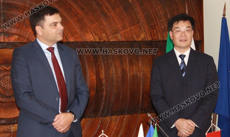 Димитровград възстановява отношения с китайския град Дзияо Дзиян