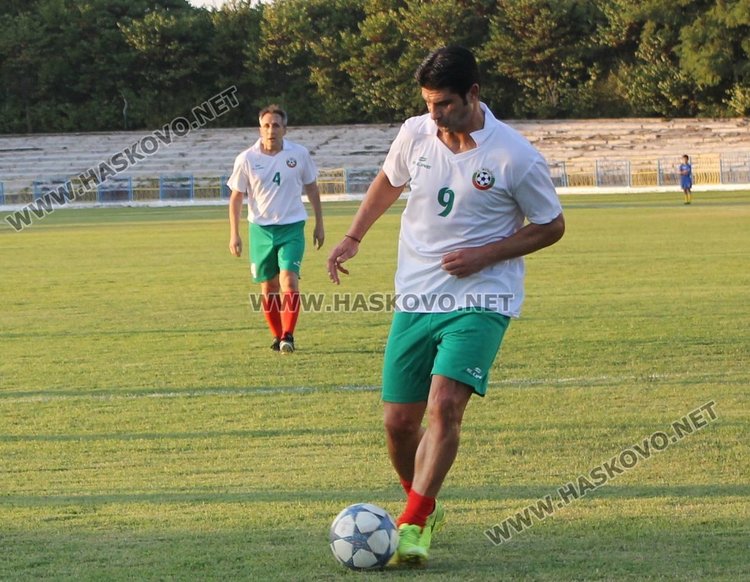 Мачът на ветераните от Димитровград и звездите на САЩ 94 завърши с равенство