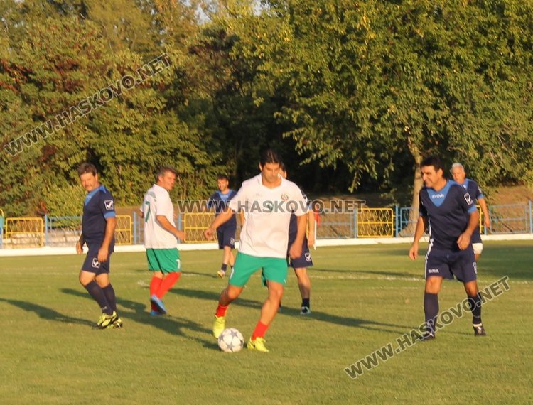 Мачът на ветераните от Димитровград и звездите на САЩ 94 завърши с равенство