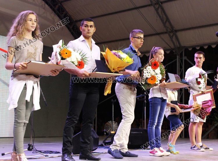 Отличиха таланти от Димитровград за своите постижения в науката, изкуството и спорта