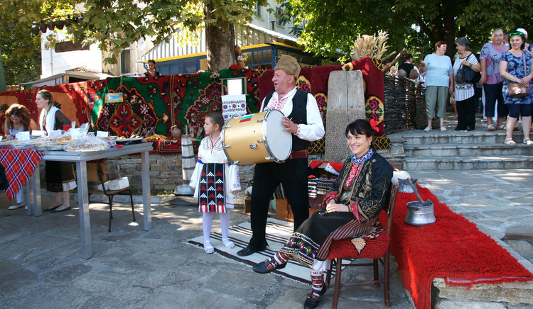 Кулинарен фест събра гости от Франция, Гърция и Турция в Ивайловград