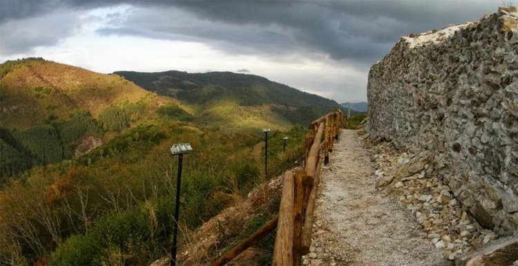 Уроци по родолюбие планират от читалището в Смилян