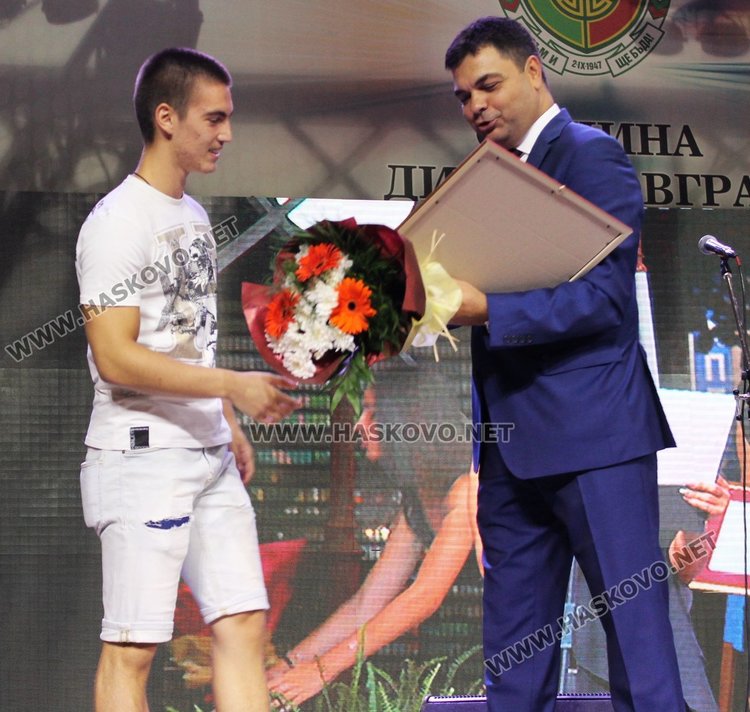 Отличиха таланти от Димитровград за своите постижения в науката, изкуството и спорта