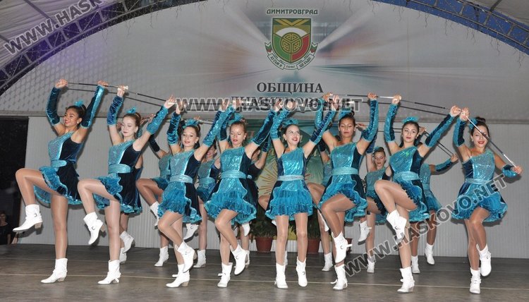 С парад на мажоретки завършиха празниците на Димитровград