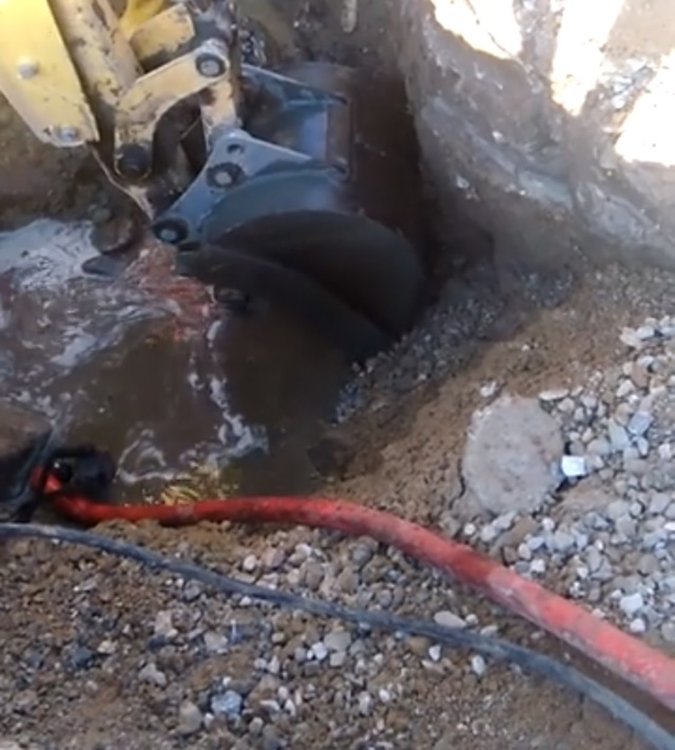 ВиК-авария на ул. "Копринарска"