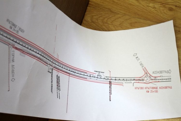 Областният Здравко Димитров инспектира реконструкцията на Асеновградско шосе