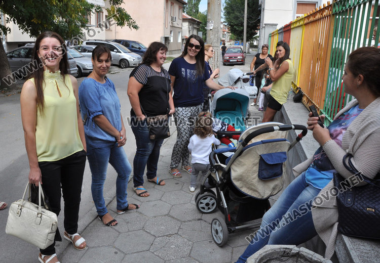 „Климент“ отвори врати за първолаци и петокласници