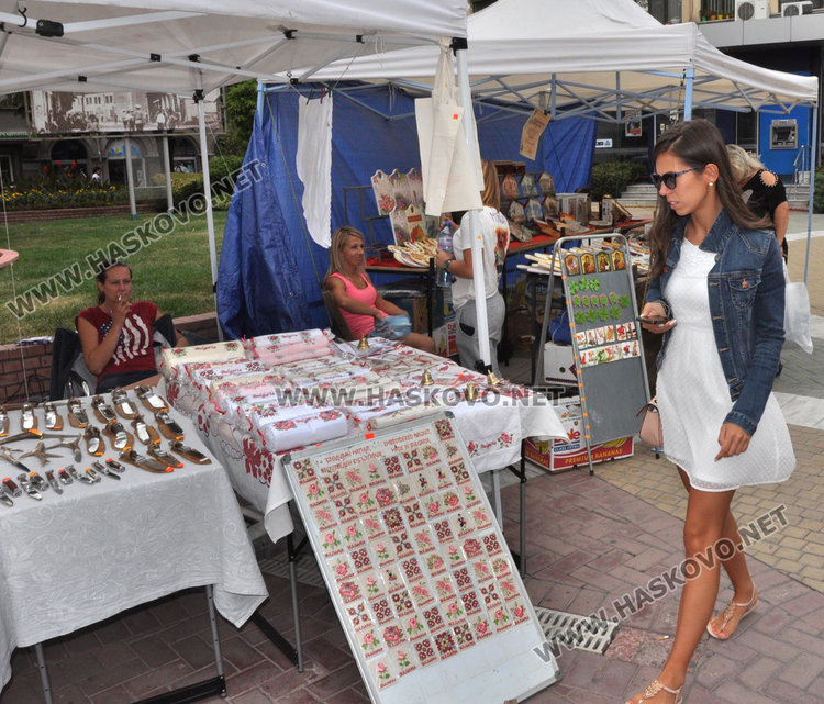 Майстор възражда древно изкуство на женски накити на чаршията в Хасково 