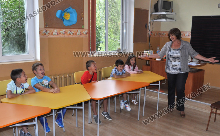 „Климент“ отвори врати за първолаци и петокласници