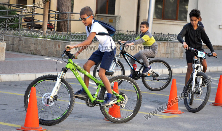 16 колоездачи в надпревара за Деня на Хасково