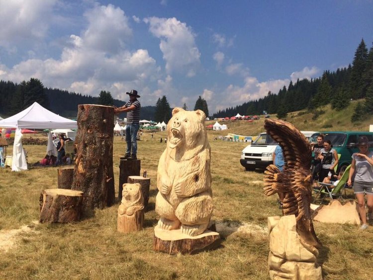 Четириметрова пластика от дърво ще посреща гостите на Смолян