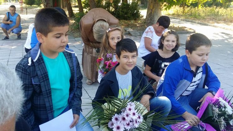 Почетоха Съединението в димитровградския квартал Черноконево