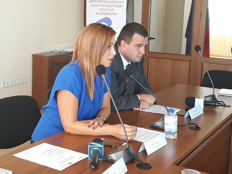 “Младежко презареждане“ с инкубатор на идеи в Кърджали